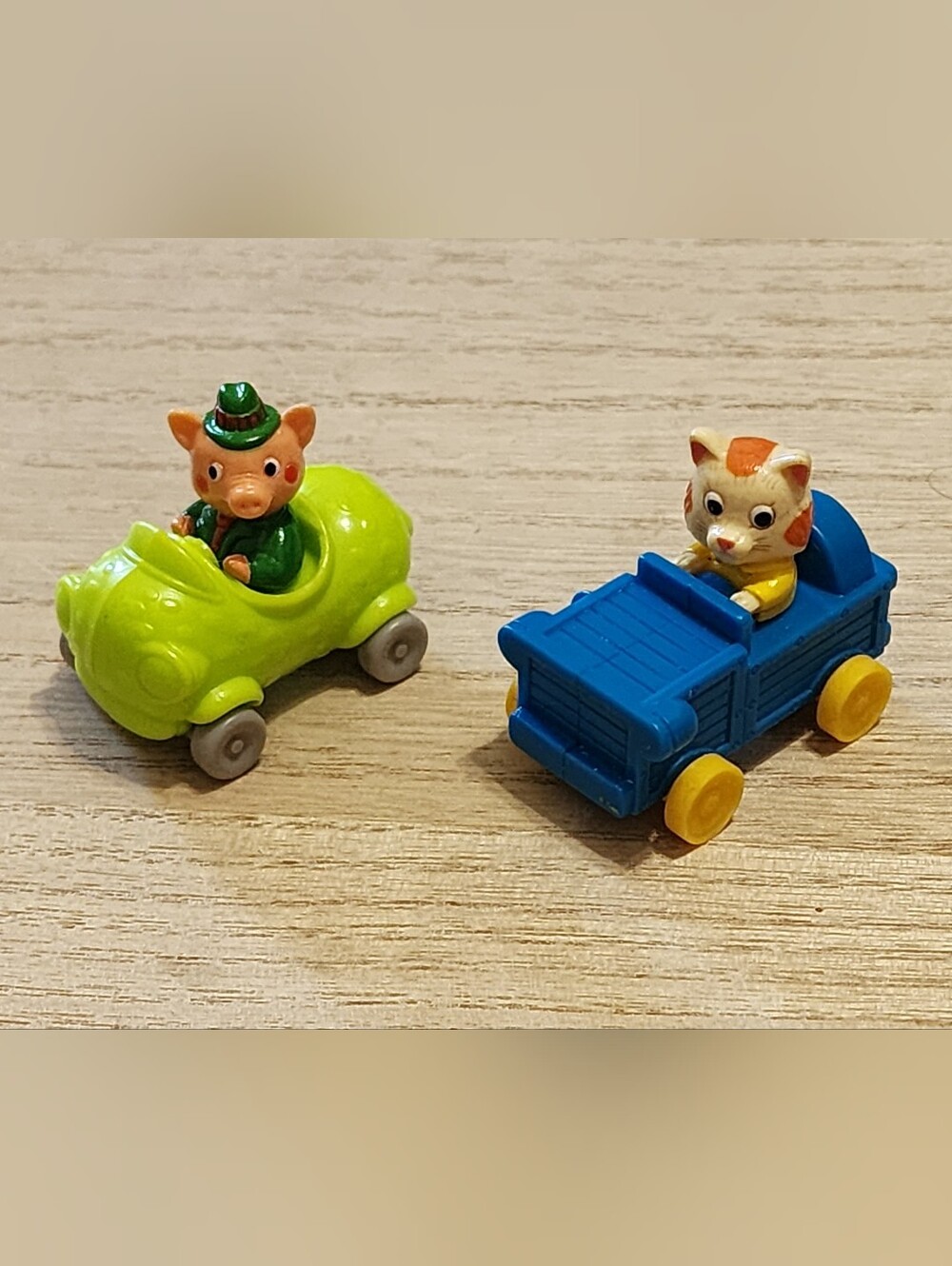 Vintage 1994 Busy World Of Richard Scarry Pig And Cat Rare Toy Cars, McDonalds